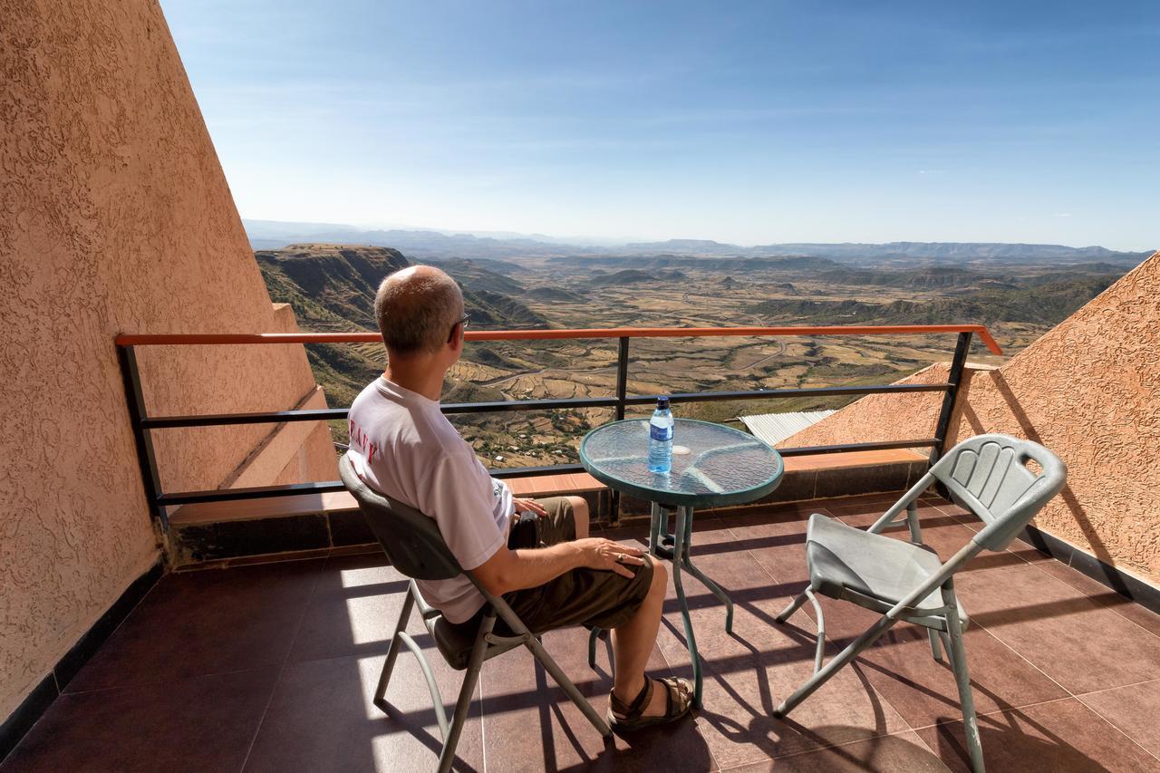 לאליבלה Panoramic View Hotel מראה חיצוני תמונה