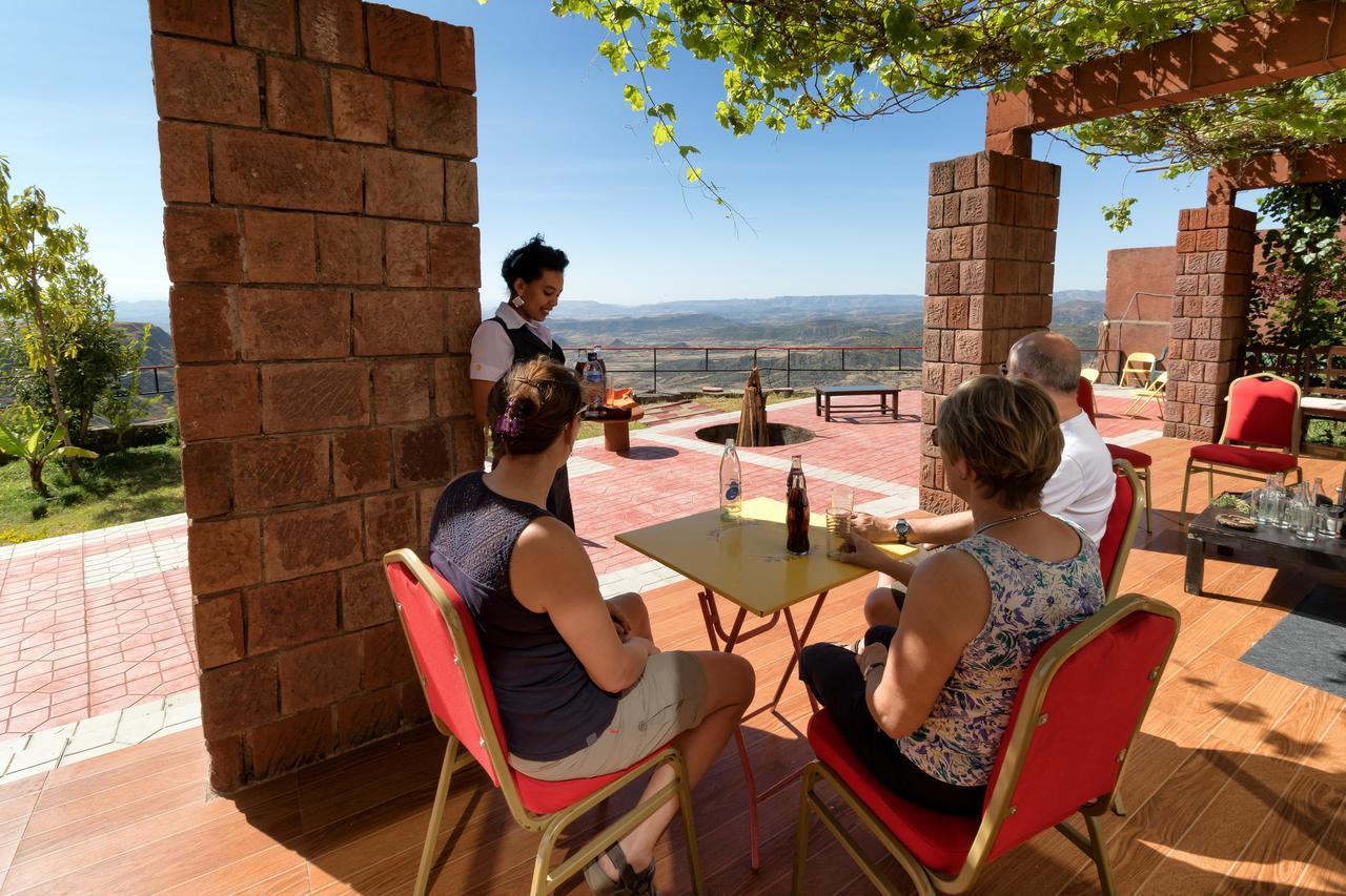 לאליבלה Panoramic View Hotel מראה חיצוני תמונה